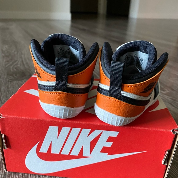 🚫SOLD🚫 NIKE Baby Air Jordan size 3C - Picture 3 of 7